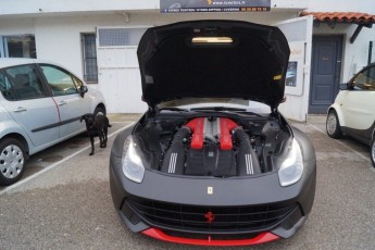 Ferrari F12 Berlinetta full noir matte