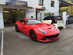 Ferrari F12 Berlinetta full noir matte